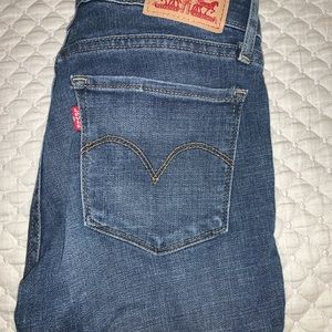 Levi 711 skinny jeans